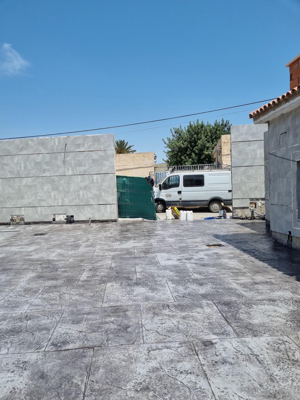 Dalles de béton poli pour intérieurs et commerces à Marseille
